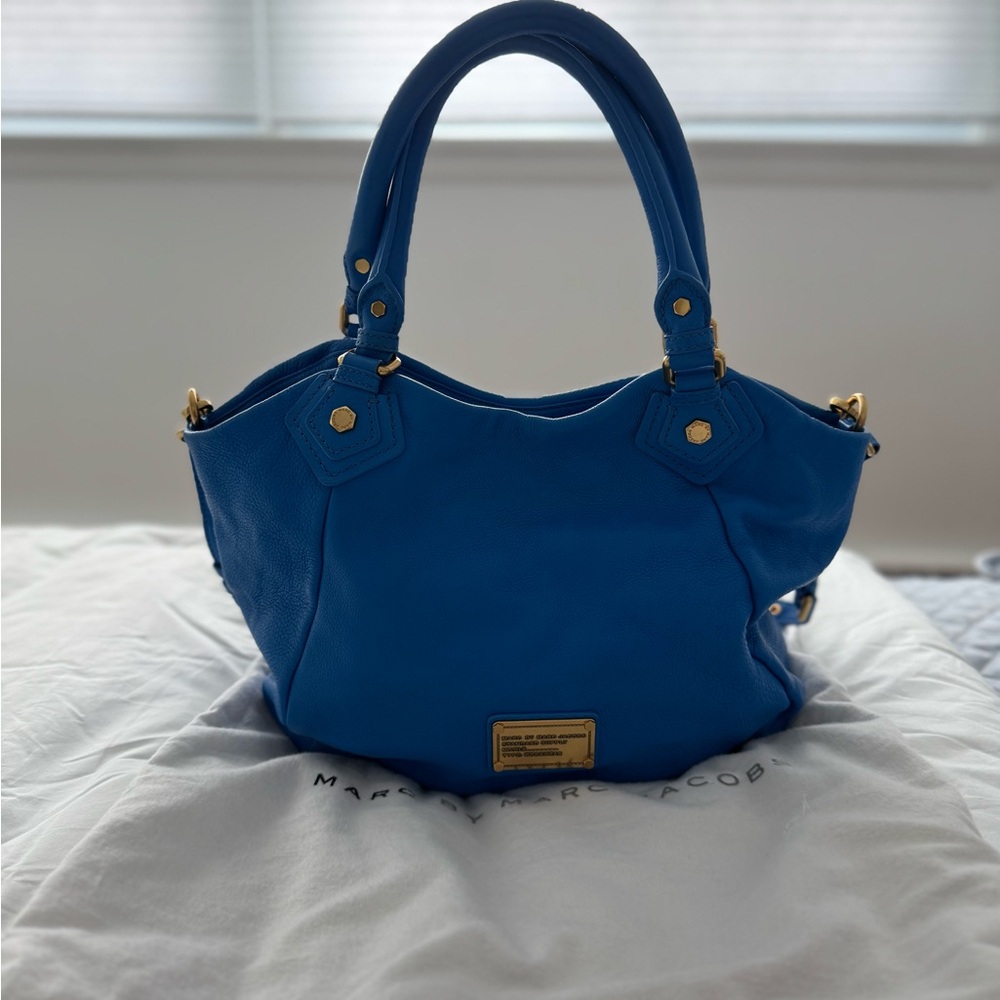 Marc Jacobs Vibrant Blue Shoulder Bag with Gold Accents
